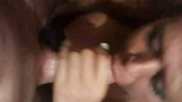 Еден пријател ужива во ебат Дарсија Ли и нејзината уста наводнувана девојка